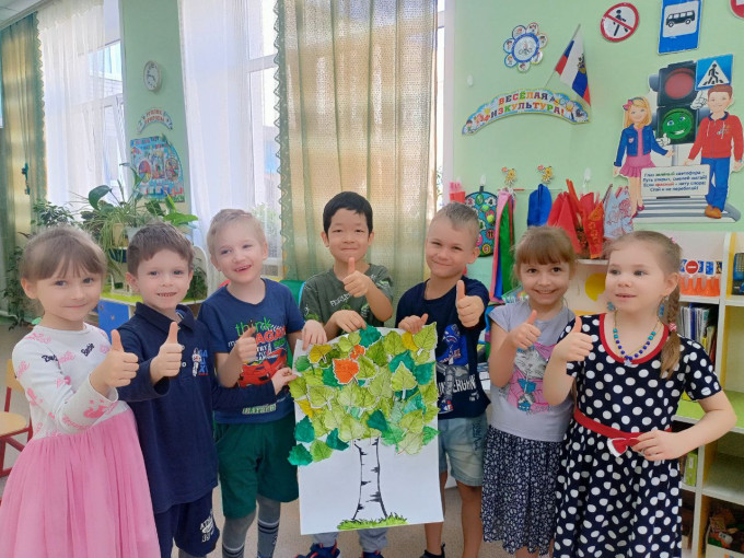 11 апреля - День берёзы 11 апреля - День берёзы.
